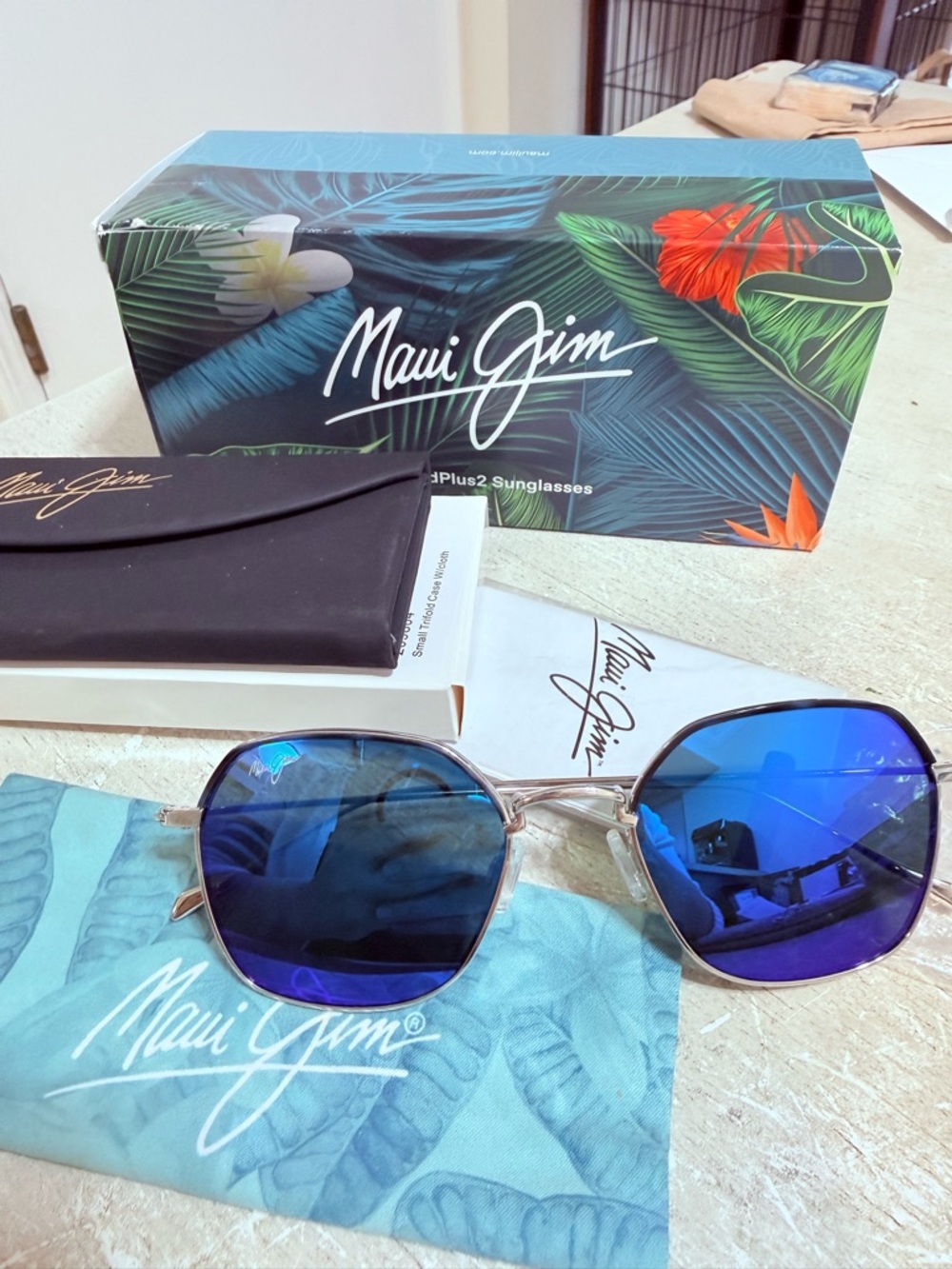 Maui Jim Moon Doggy Blue Hawaii Geometric Unisex Sunglasses